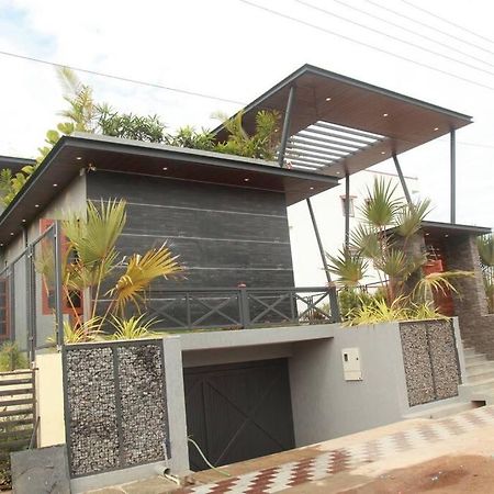 Varaa Villa Мисор Екстериор снимка