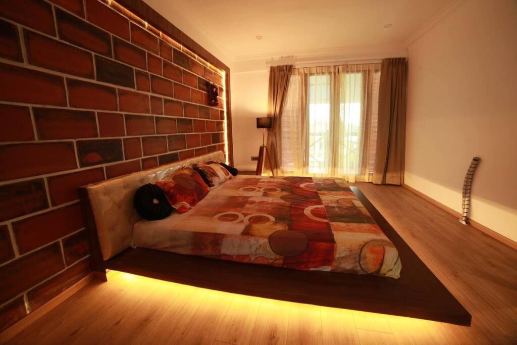 Varaa Villa Мисор Екстериор снимка