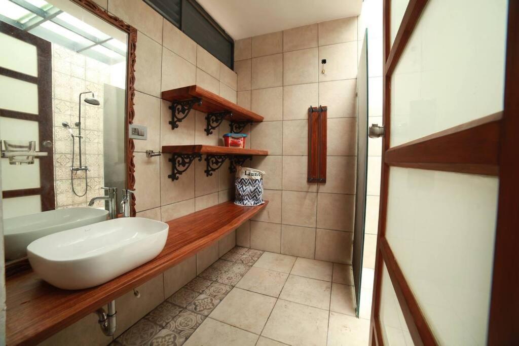 Varaa Villa Мисор Екстериор снимка